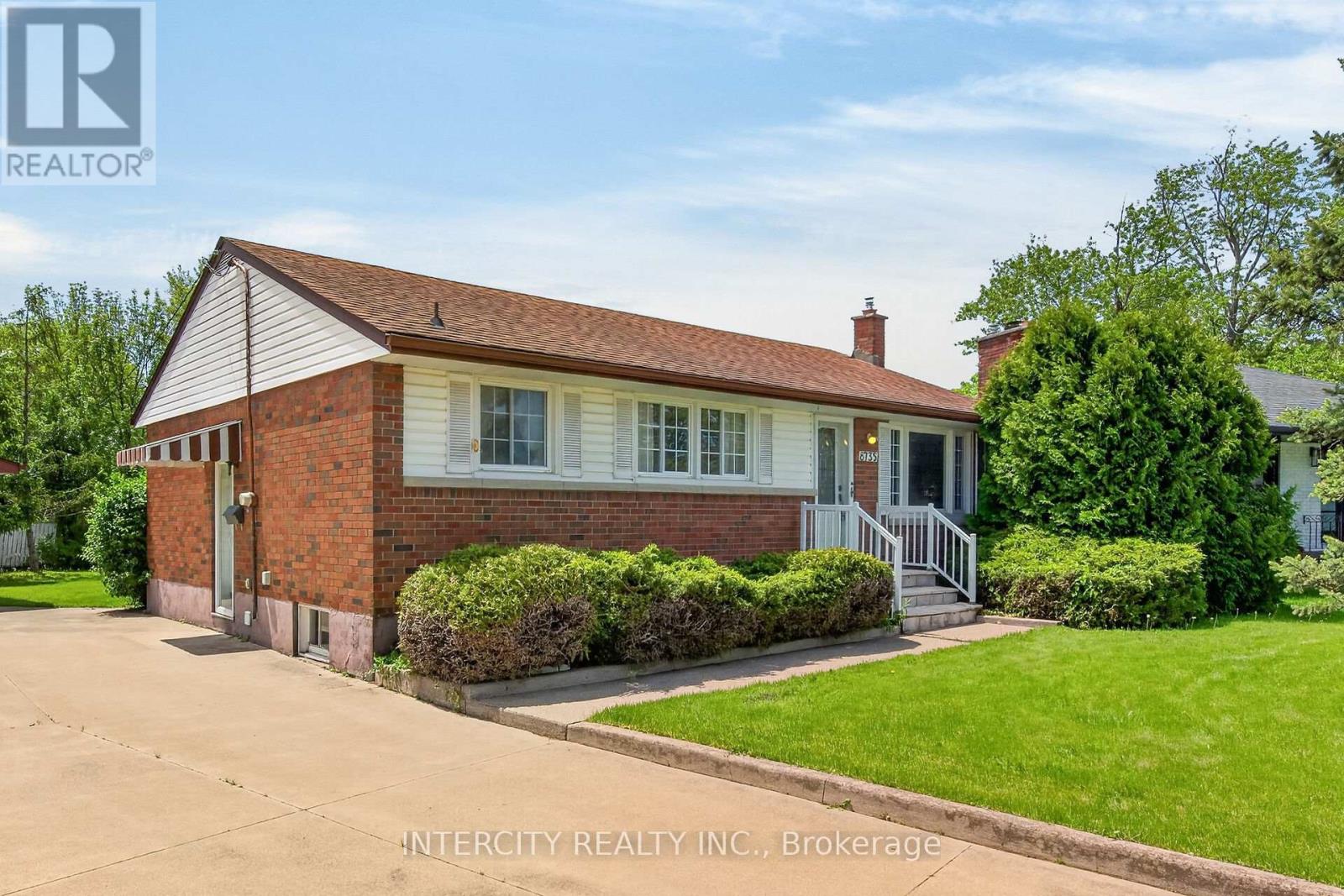8735 Howe Crescent, Niagara Falls, Ontario  L2G 6Z4 - Photo 5 - X13209848