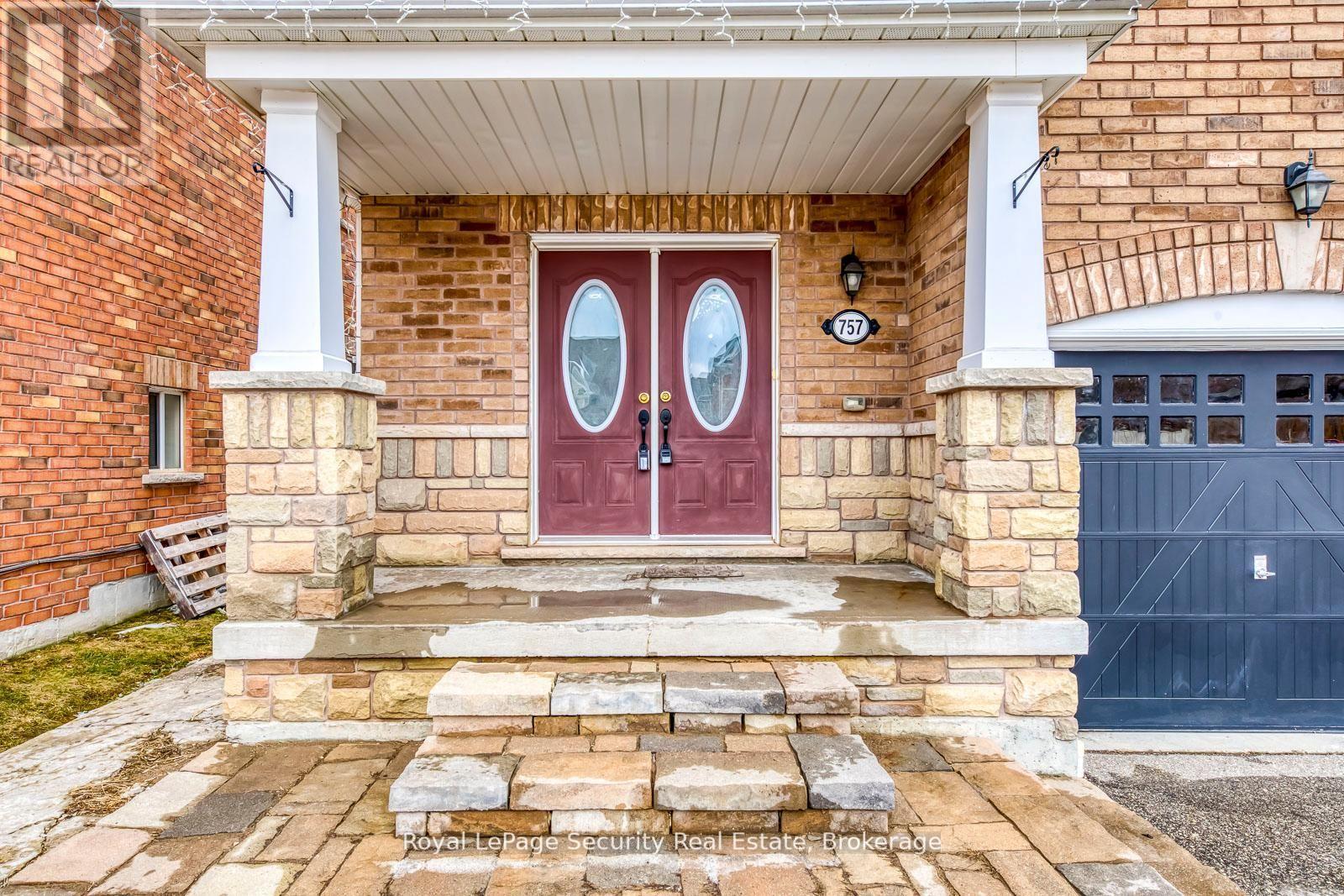 757 Halbert Drive, Shelburne, Ontario  L0N 1S2 - Photo 2 - X13209910