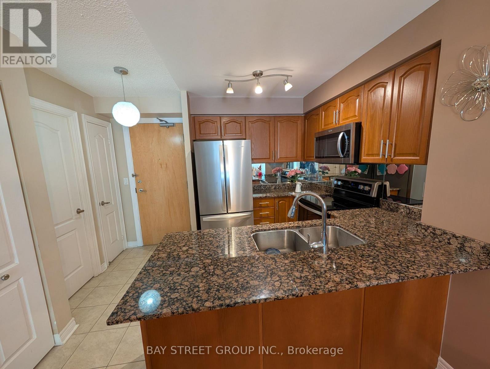505 - 212 Eglinton Avenue E, Toronto, Ontario  M4P 0A3 - Photo 8 - C13209952