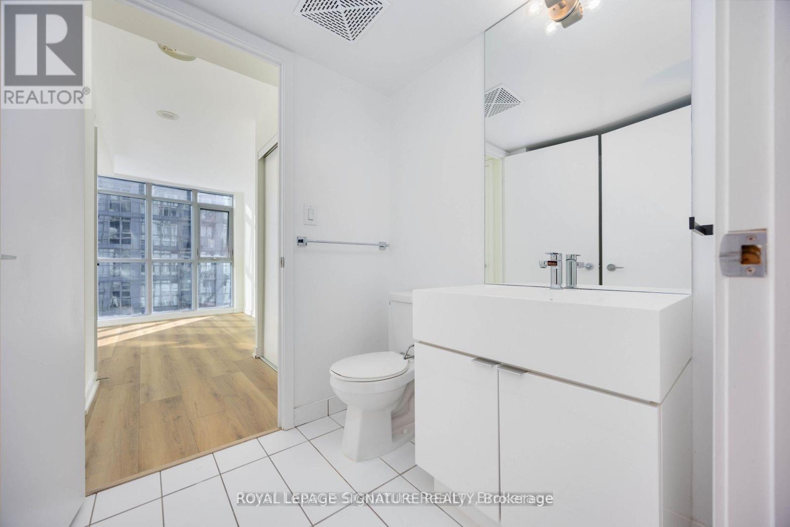 1603 - 21 Iceboat Terrace, Toronto, Ontario  M5V 4A9 - Photo 11 - C13209958