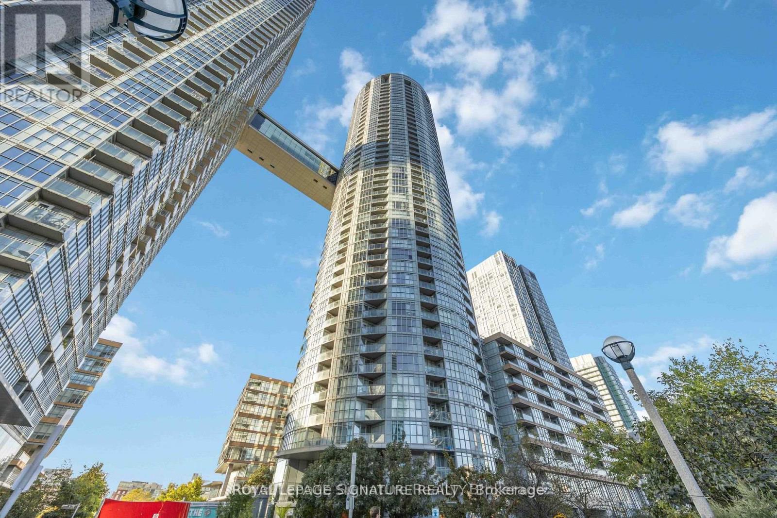 1603 - 21 Iceboat Terrace, Toronto, Ontario  M5V 4A9 - Photo 2 - C13209958