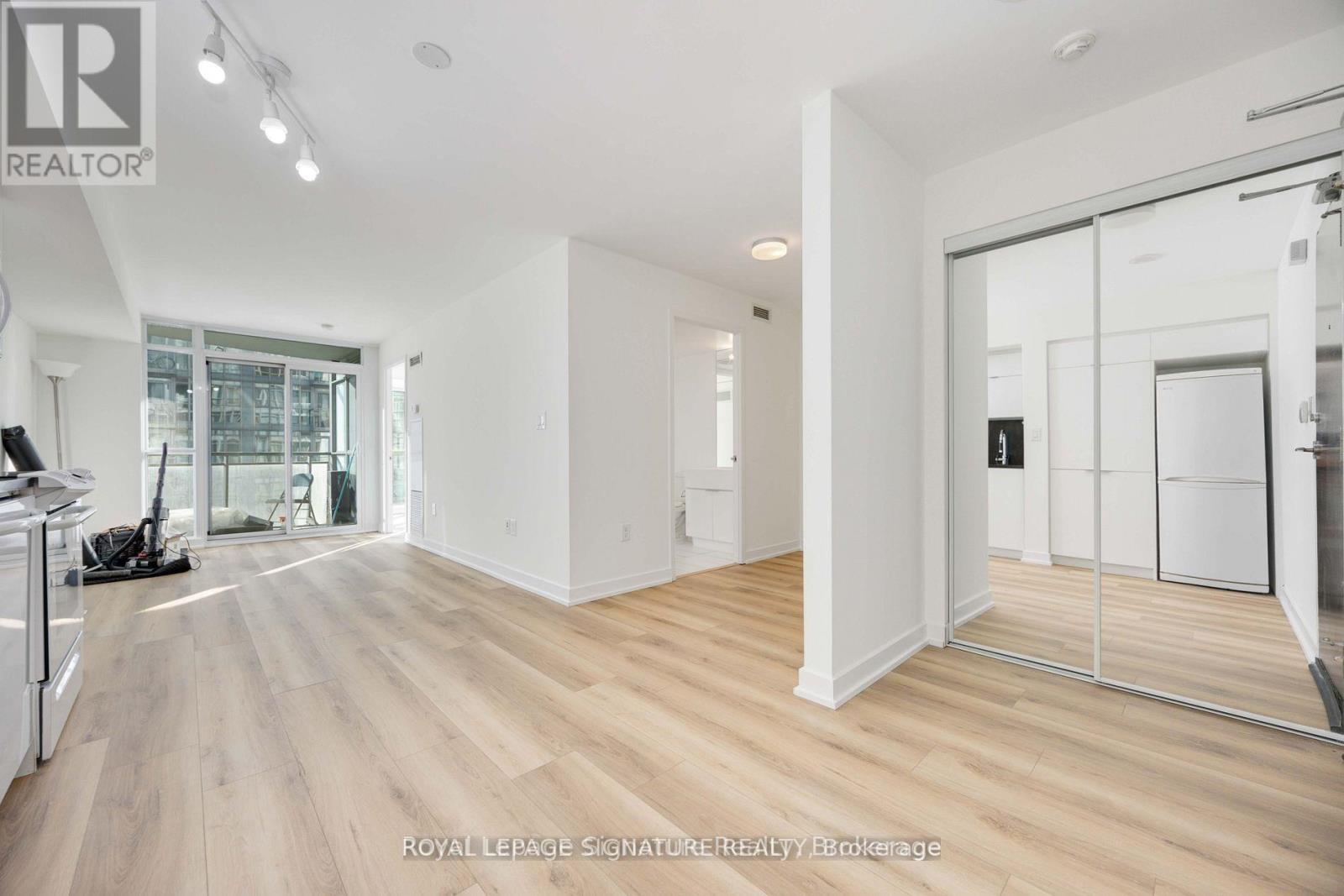 1603 - 21 Iceboat Terrace, Toronto, Ontario  M5V 4A9 - Photo 4 - C13209958