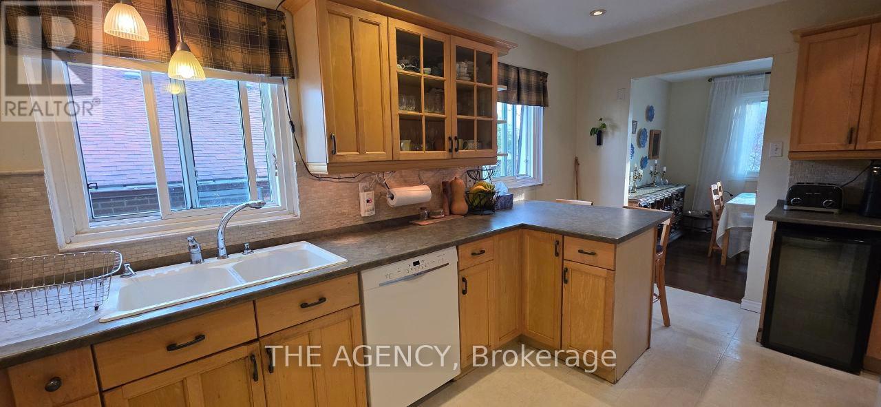 Upper - 69 Silas Hill Drive, Toronto, Ontario  M2J 2X8 - Photo 5 - C13210044