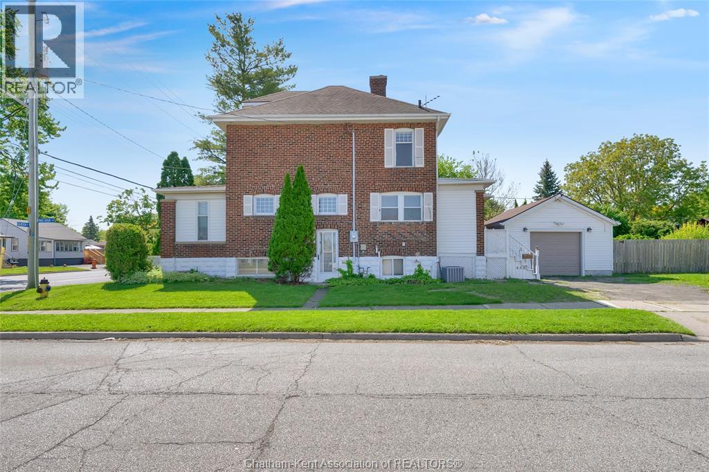 448 Queen Street, Chatham, Ontario  N7M 2J3 - Photo 3 - 26012443