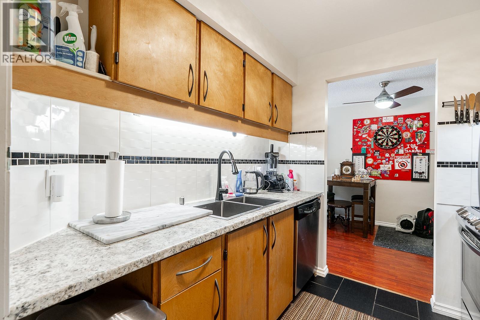 402 365 Ginger Drive, New Westminster, British Columbia  V3L 5L5 - Photo 11 - R3129249