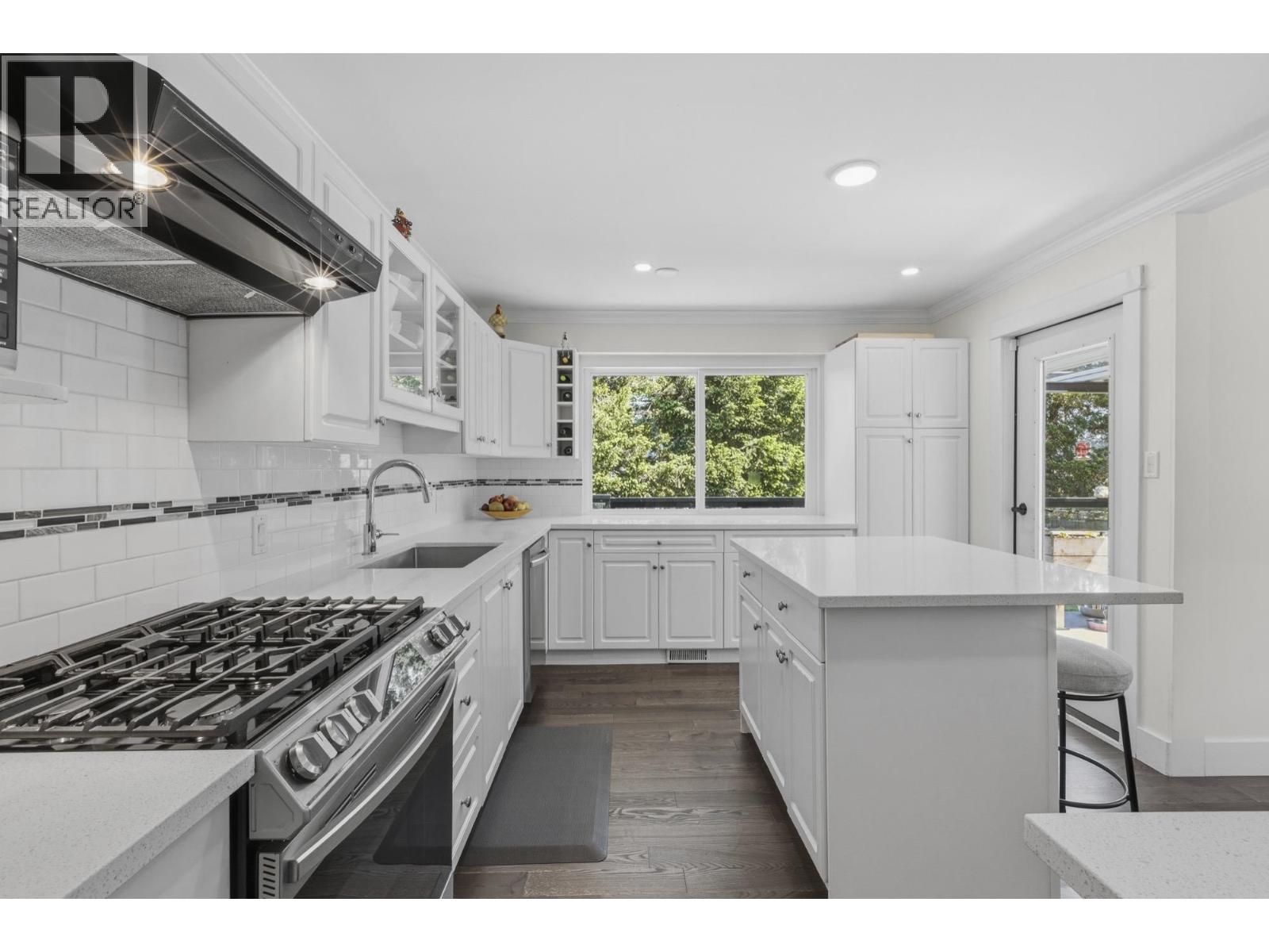 876 Harris Place, Delta, British Columbia  V4M 3A8 - Photo 12 - R3129258