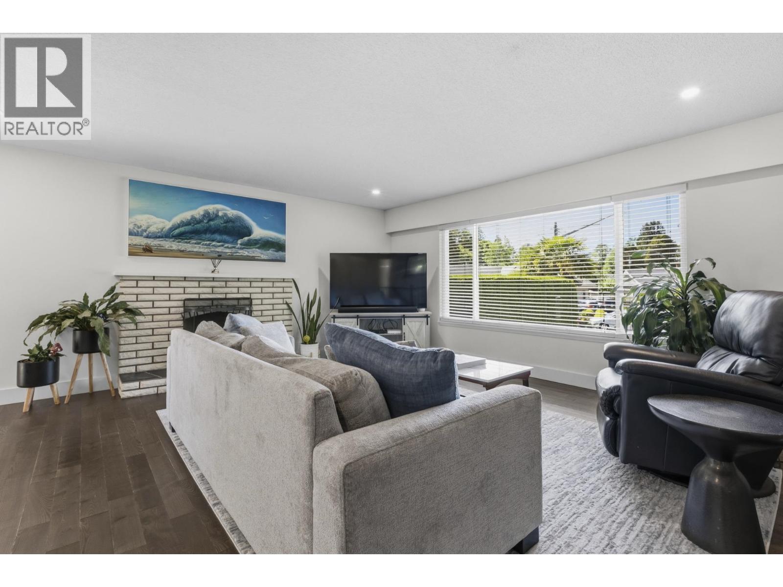 876 Harris Place, Delta, British Columbia  V4M 3A8 - Photo 5 - R3129258
