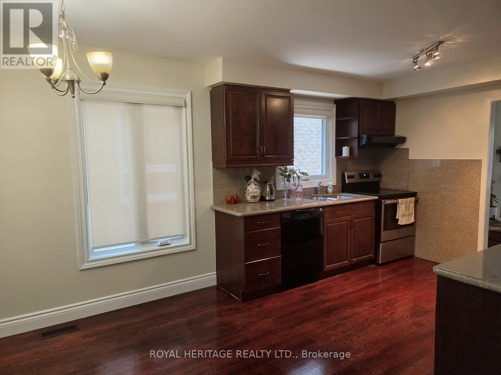 59 Hewitt Crescent, Ajax, Ontario  L1S 7A6 - Photo 5 - E13210064