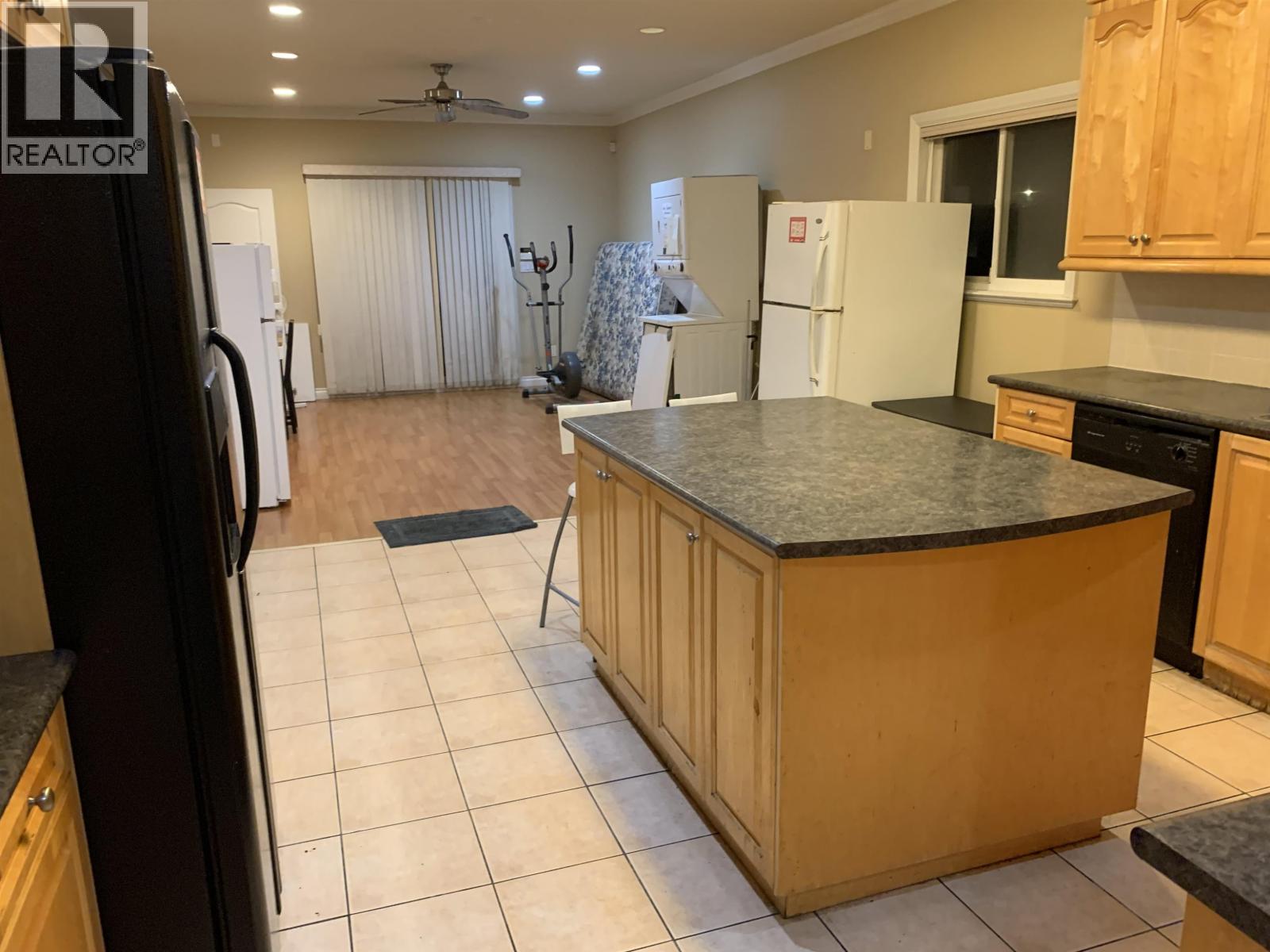 Master Room 1 11371 Cambie Road, Richmond, British Columbia  V6X 1L3 - Photo 11 - R3129132
