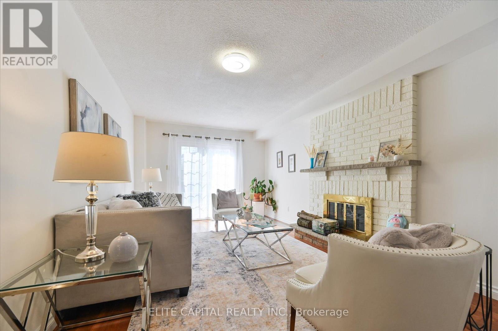 54 Bauer Crescent, Markham, Ontario  L3R 4H4 - Photo 7 - N13209964