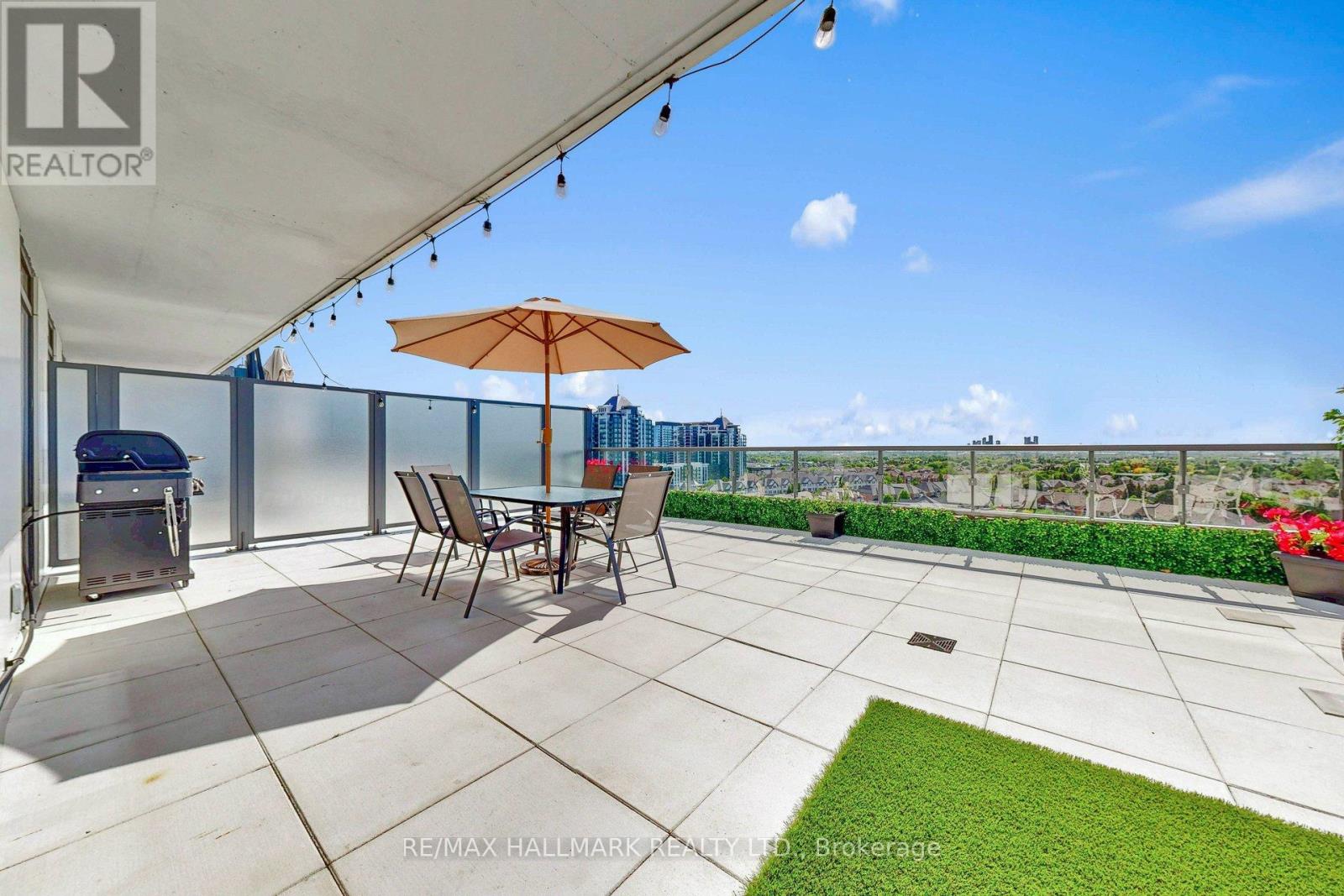 1101 - 8 BEVERLEY GLEN BOULEVARD, Vaughan, Ontario