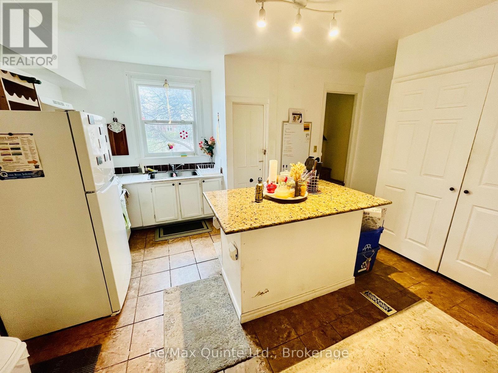 45 Highland Avenue, Belleville, Ontario  K8P 3R2 - Photo 9 - X13208946