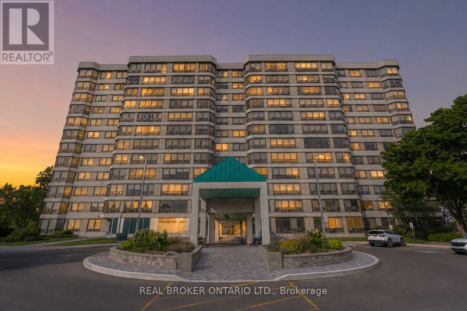 1005 - 330 Mill Street S, Brampton, Ontario L6Y 3V3 - Photo 1 - W13210012
