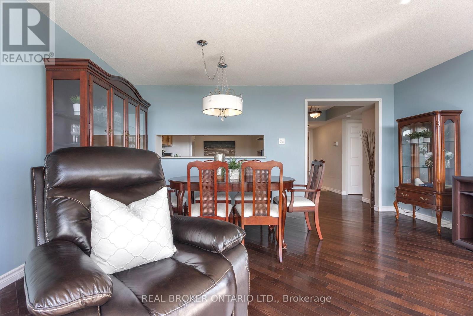 1005 - 330 Mill Street S, Brampton, Ontario L6Y 3V3 - Photo 15 - W13210012
