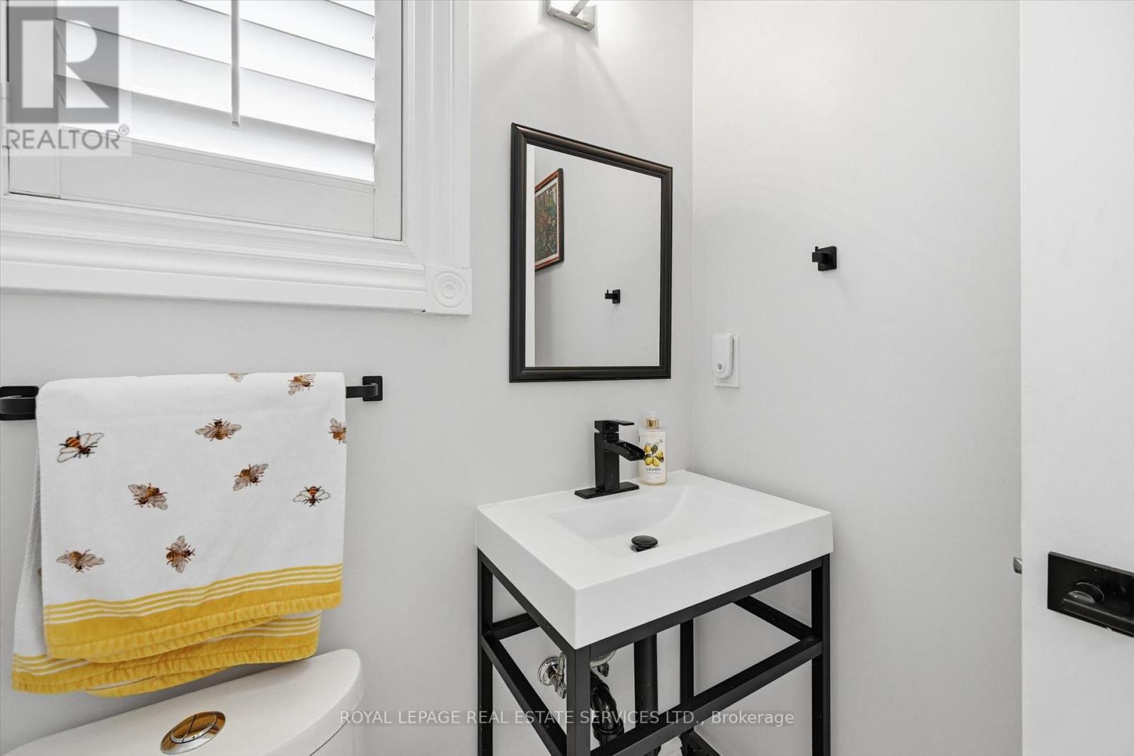172 River Glen Boulevard, Oakville, Ontario  L6H 7K5 - Photo 18 - W13210072