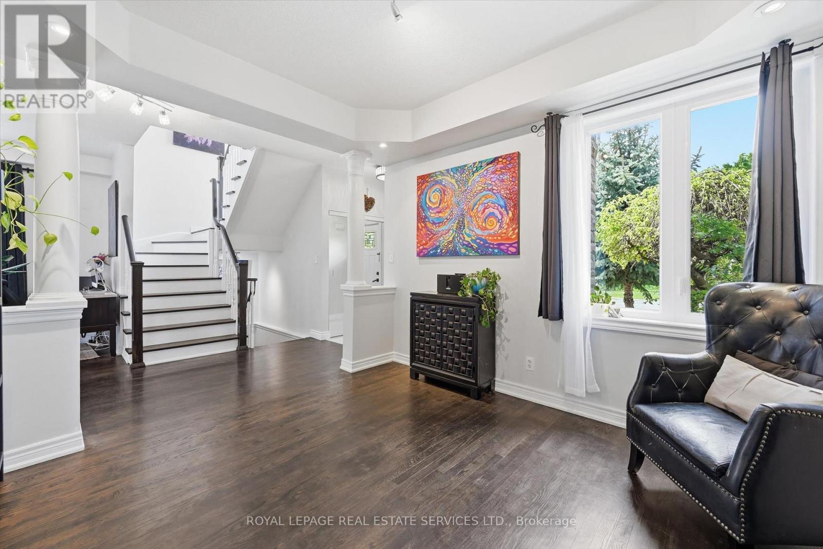 172 River Glen Boulevard, Oakville, Ontario  L6H 7K5 - Photo 7 - W13210072