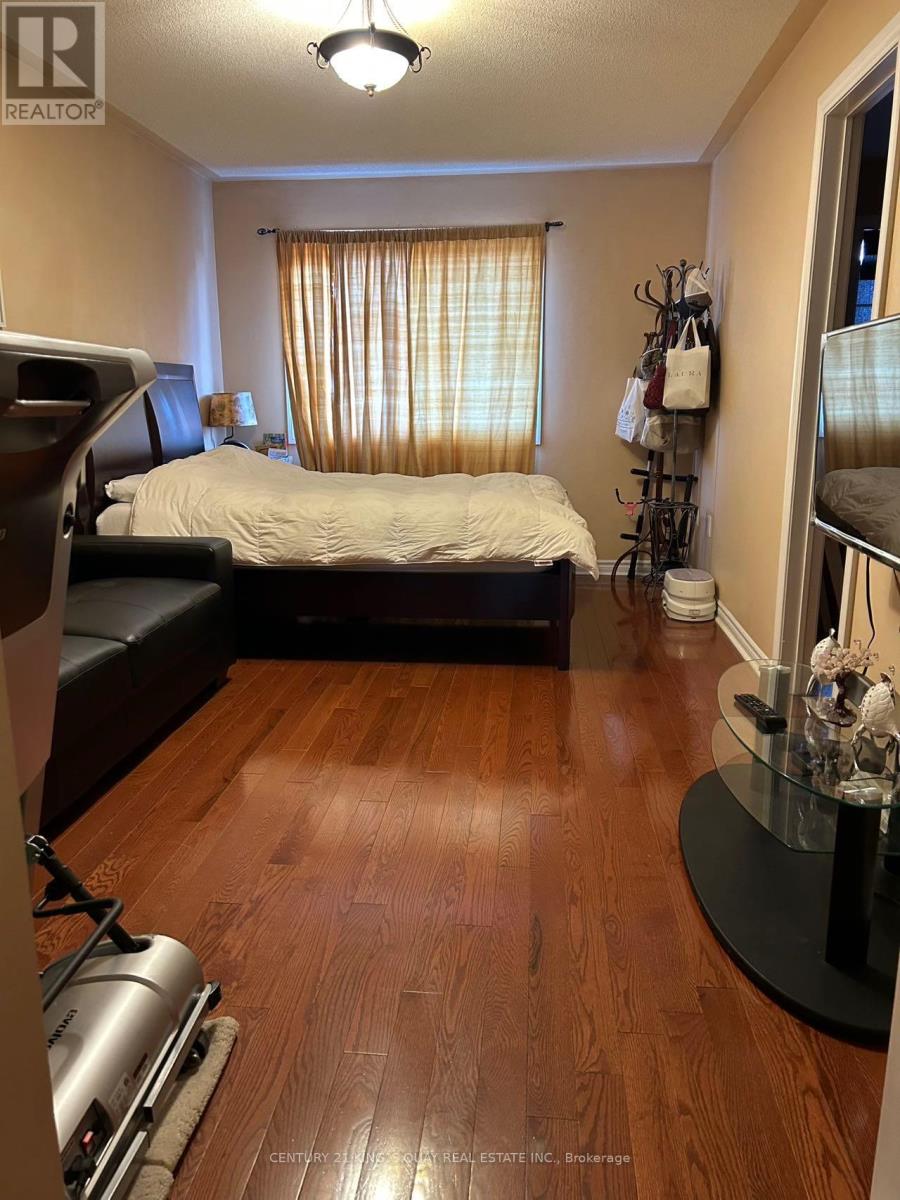 558 Lumberton Crescent, Mississauga, Ontario  L4Z 3Z7 - Photo 16 - W13210080
