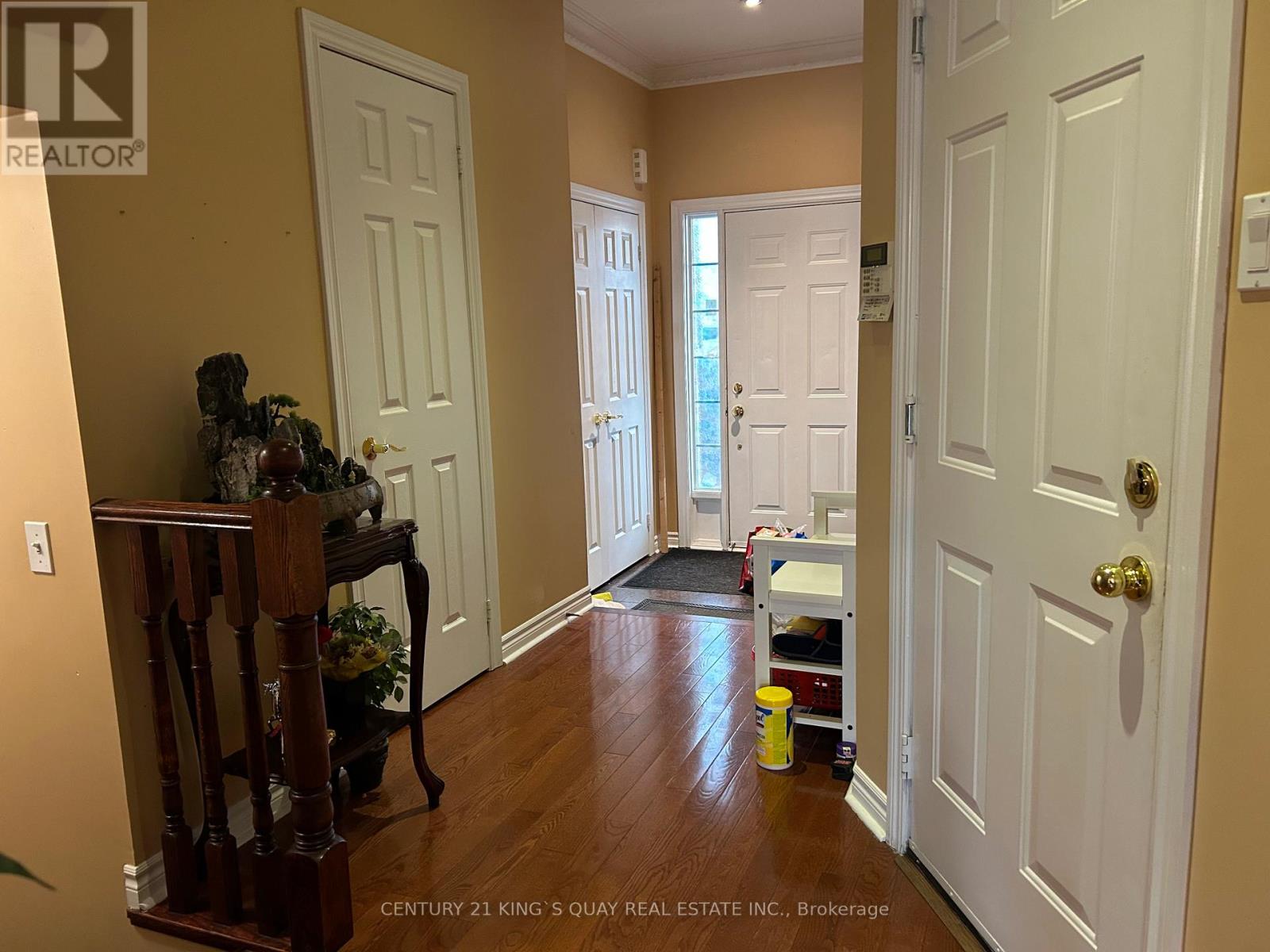 558 Lumberton Crescent, Mississauga, Ontario  L4Z 3Z7 - Photo 3 - W13210080