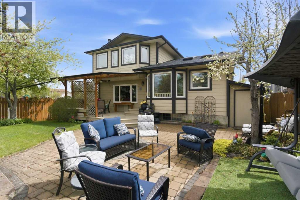 204 Sunrise Circle SE, Calgary, Alberta  T2X 2Z8 - Photo 37 - A2292759