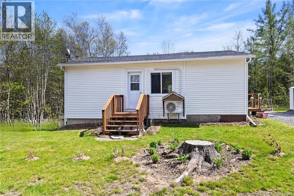 23 Oak Street, Minto, New Brunswick