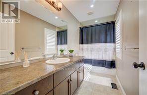 264 Evens Pond Crescent, Kitchener, Ontario  N2R 0B8 - Photo 38 - X13209976
