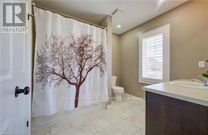 264 Evens Pond Crescent, Kitchener, Ontario  N2R 0B8 - Photo 41 - X13209976