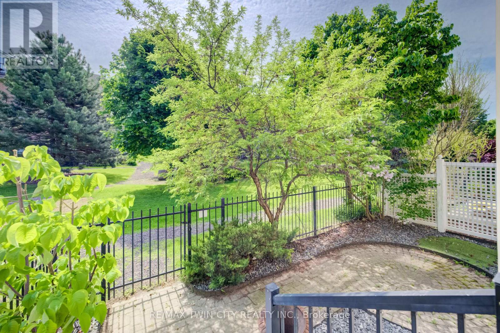 35 Grosvenor Lane, Cambridge, Ontario N1R 8N2 - Photo 34 - X13210018