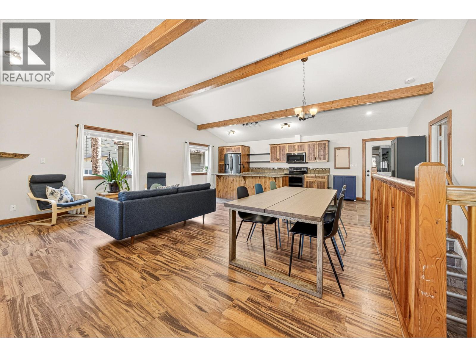 2058 Golden Eagle Drive, Sparwood, British Columbia  V0B 2G2 - Photo 3 - 10387616