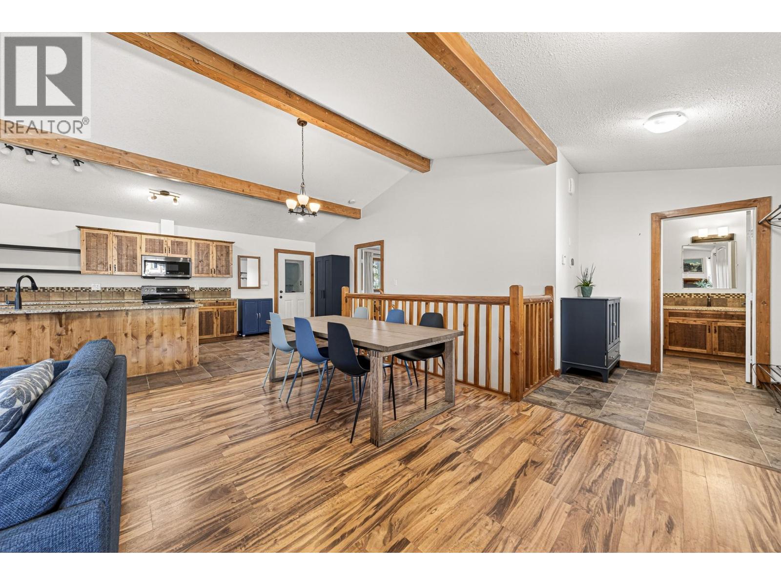 2058 Golden Eagle Drive, Sparwood, British Columbia  V0B 2G2 - Photo 4 - 10387616