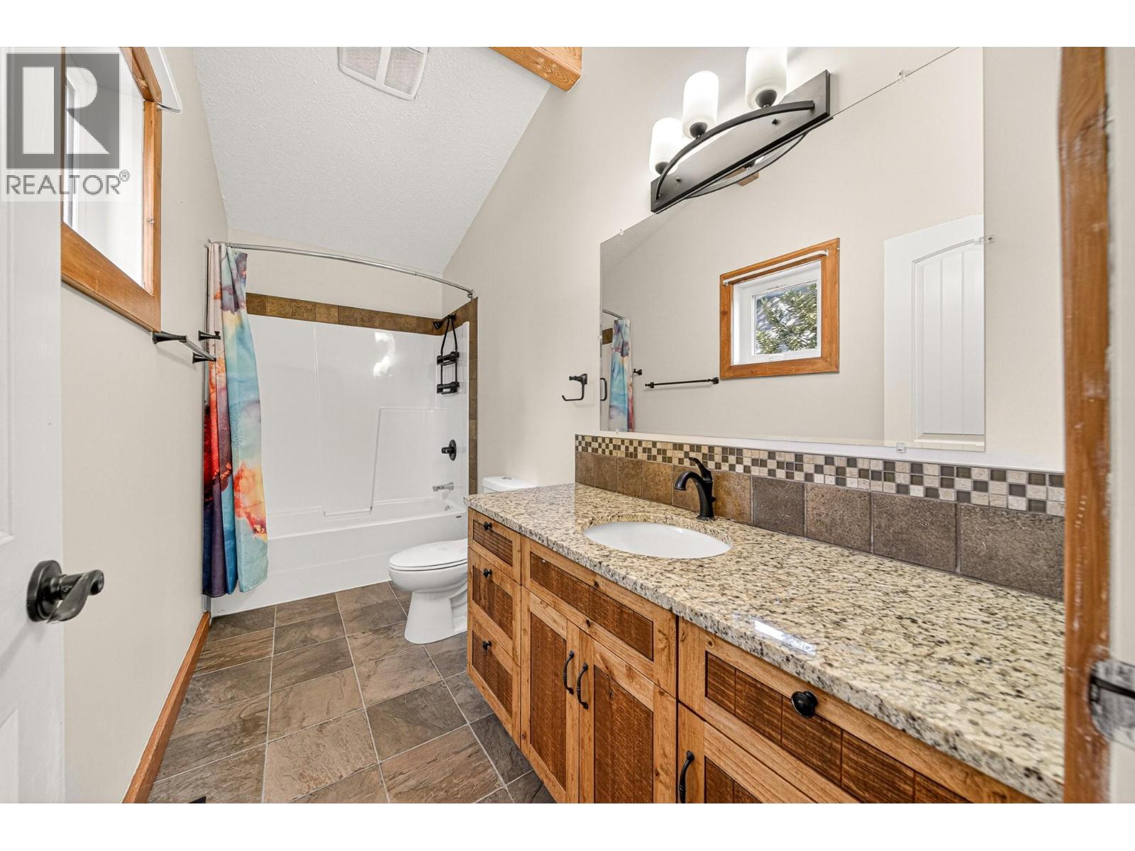 2058 Golden Eagle Drive, Sparwood, British Columbia  V0B 2G2 - Photo 18 - 10387616