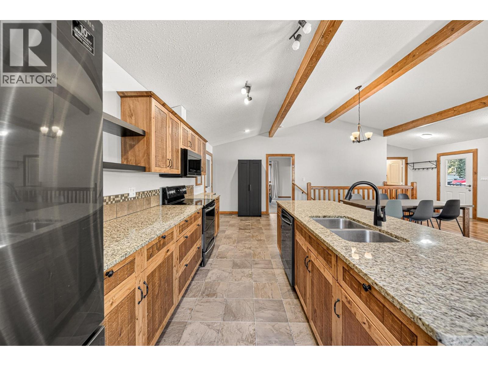 2058 Golden Eagle Drive, Sparwood, British Columbia  V0B 2G2 - Photo 14 - 10387616