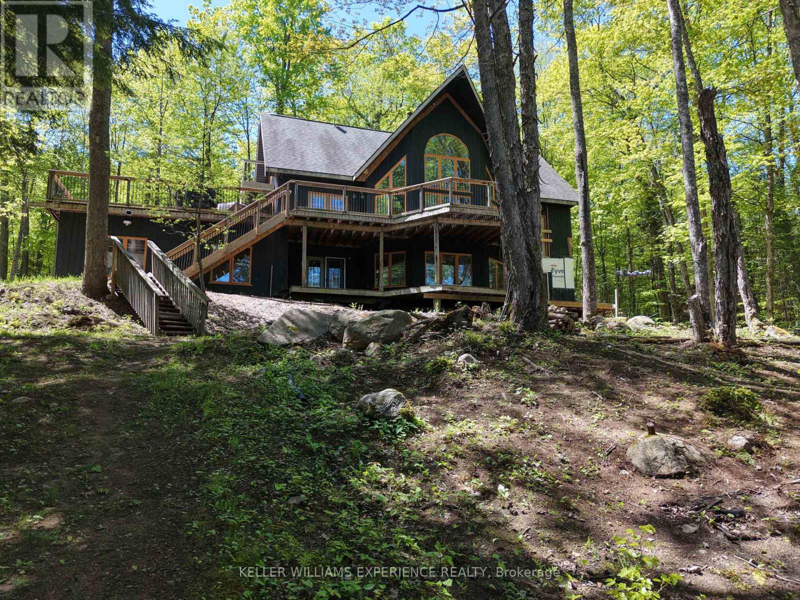 1115 SHERWOOD FOREST ROAD, Bracebridge, Ontario