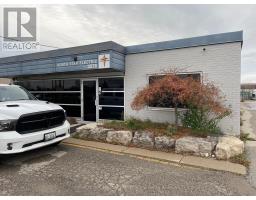 2076 SPEERS ROAD, Oakville, Ontario
