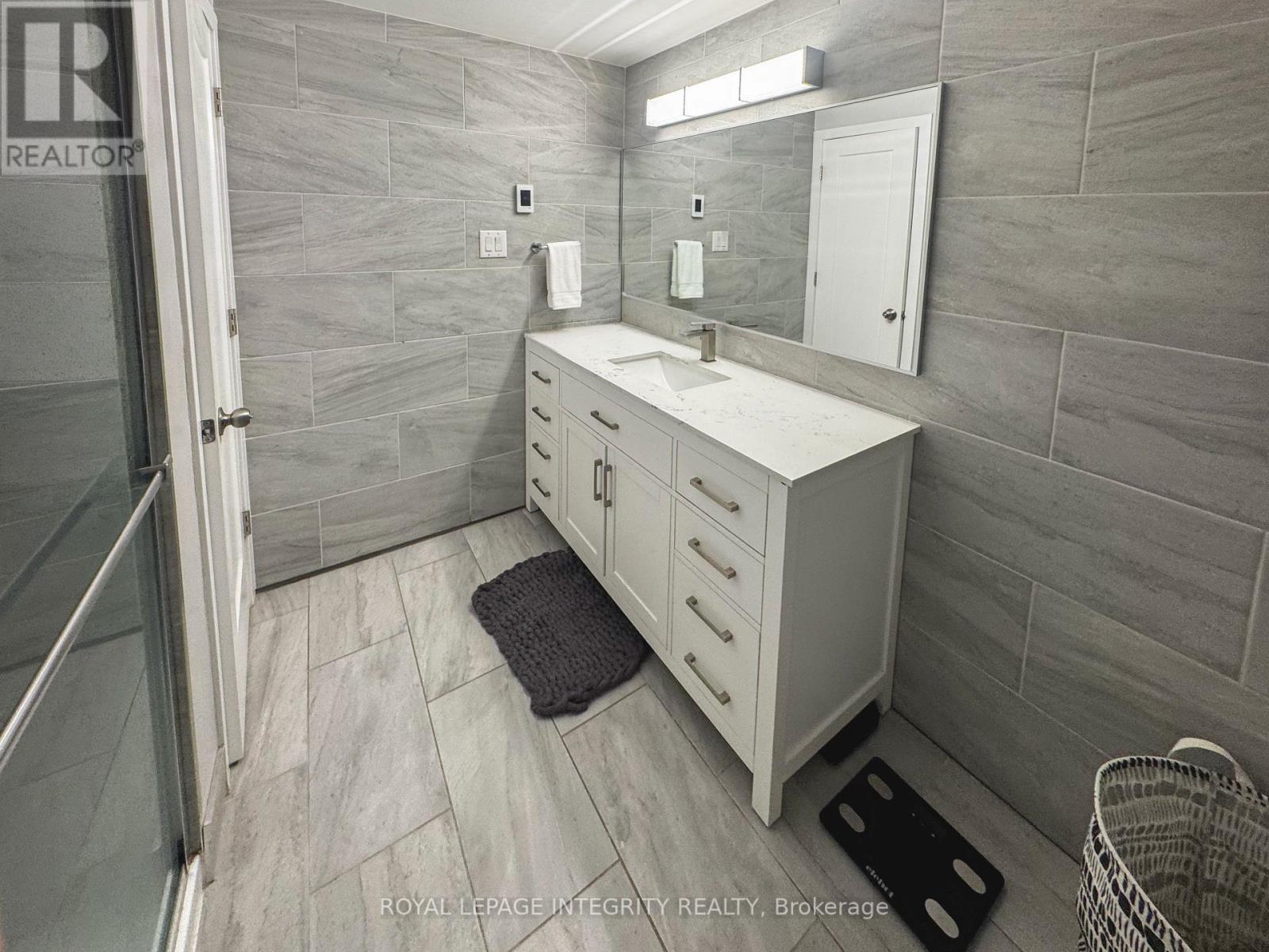 B - 46 Forester Crescent, Ottawa, Ontario  K2H 8Y4 - Photo 16 - X13171830