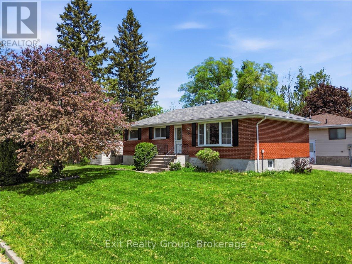261 Byron Street, Quinte West, Ontario  K8V 2Z3 - Photo 1 - X13210358