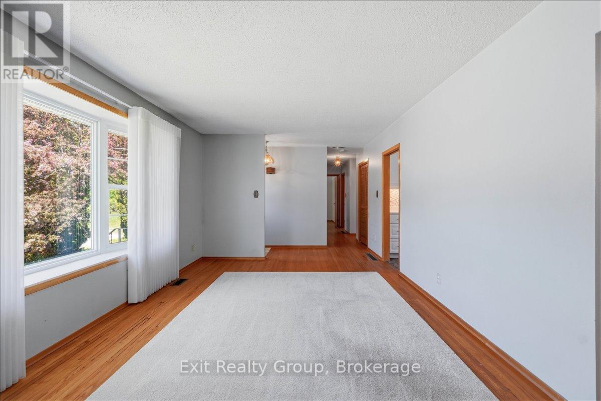 261 Byron Street, Quinte West, Ontario  K8V 2Z3 - Photo 11 - X13210358