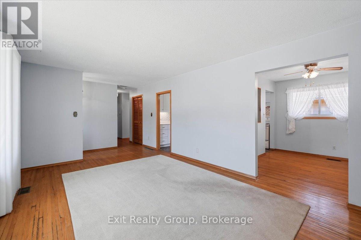 261 Byron Street, Quinte West, Ontario  K8V 2Z3 - Photo 12 - X13210358