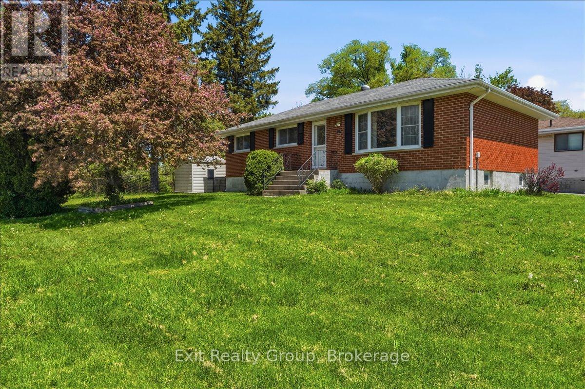 261 Byron Street, Quinte West, Ontario  K8V 2Z3 - Photo 3 - X13210358