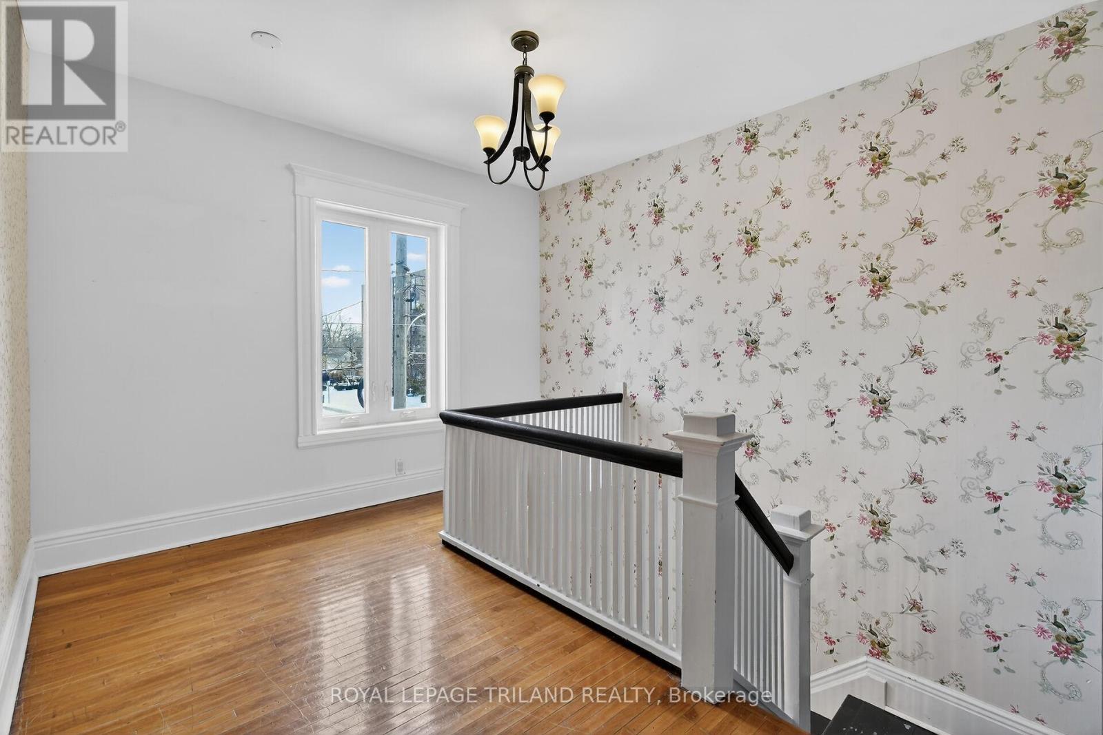 40 Metcalfe Street, St. Thomas, Ontario  N5R 3K2 - Photo 15 - X13210102
