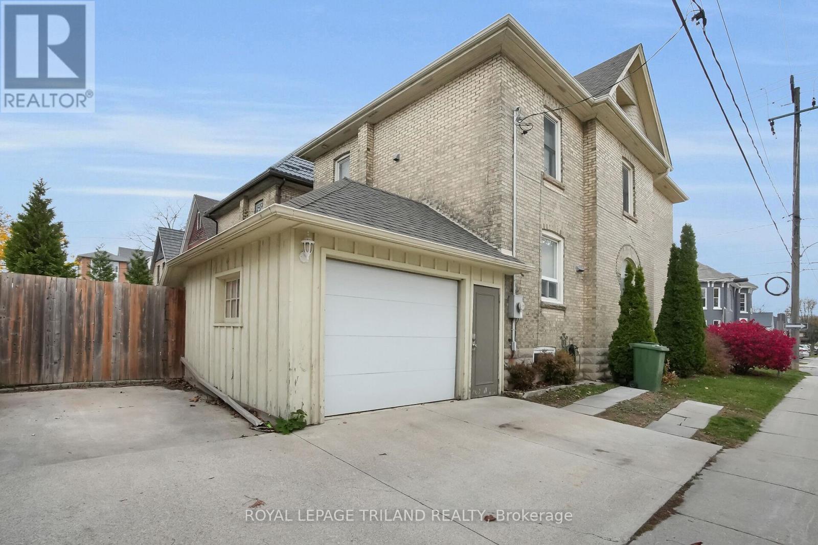 40 Metcalfe Street, St. Thomas, Ontario  N5R 3K2 - Photo 3 - X13210102