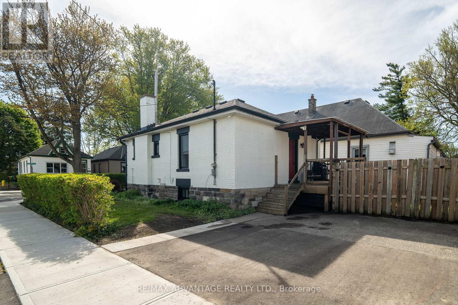 577 English Street, London East, Ontario  N5W 3V5 - Photo 3 - X13210278