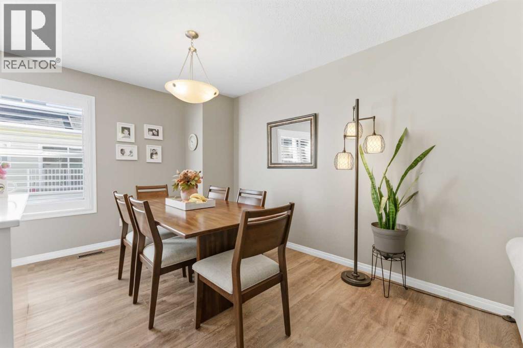 159 Mckenzie Towne Gate Se, Calgary, Alberta  T2Z 4G2 - Photo 9 - A2309931
