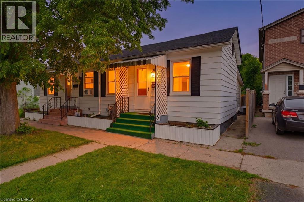 12 MARLBOROUGH Street, Brantford, Ontario