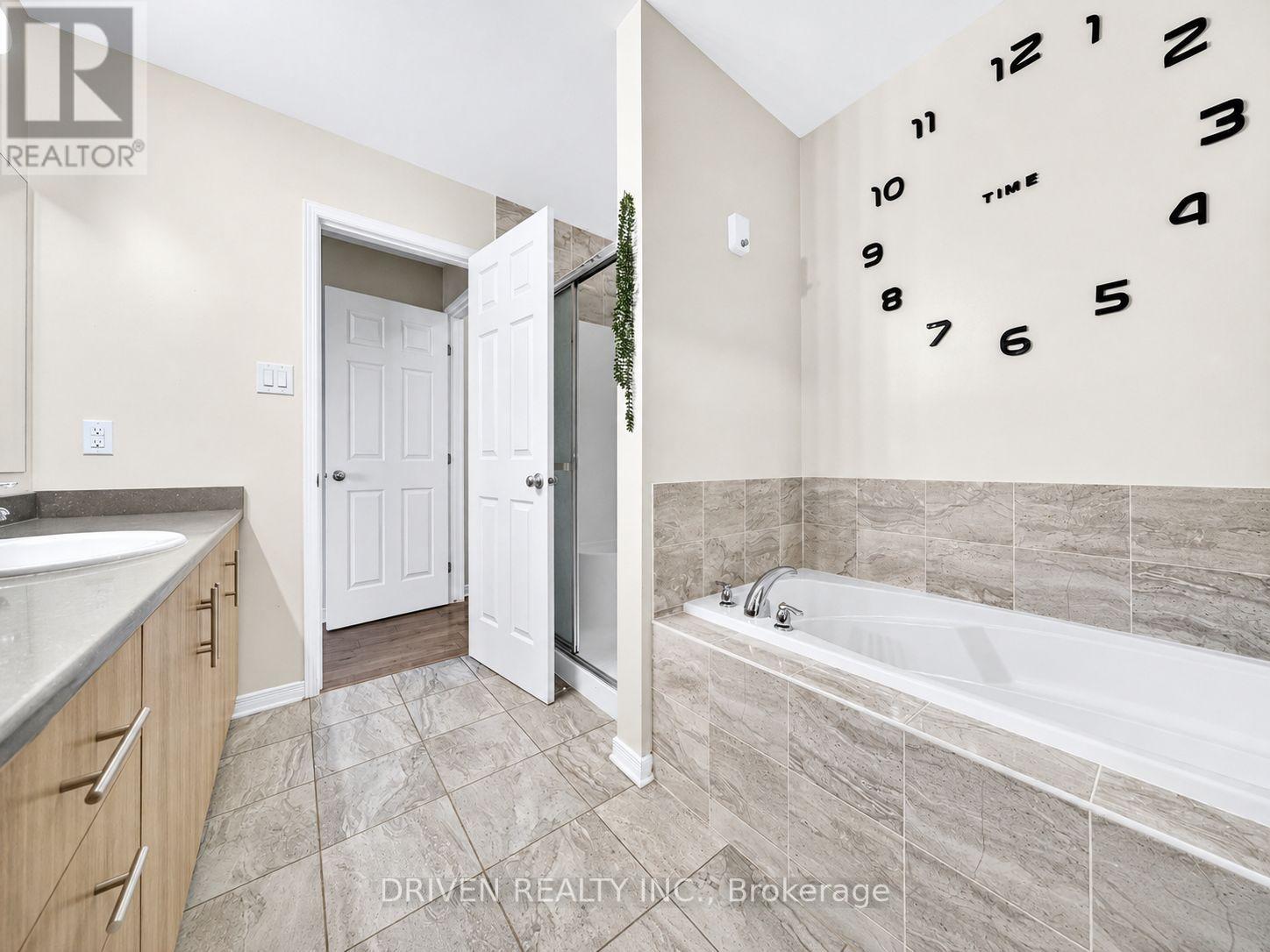 627 Via Campanale Avenue, Ottawa, Ontario  K2J 4A2 - Photo 17 - X13210176