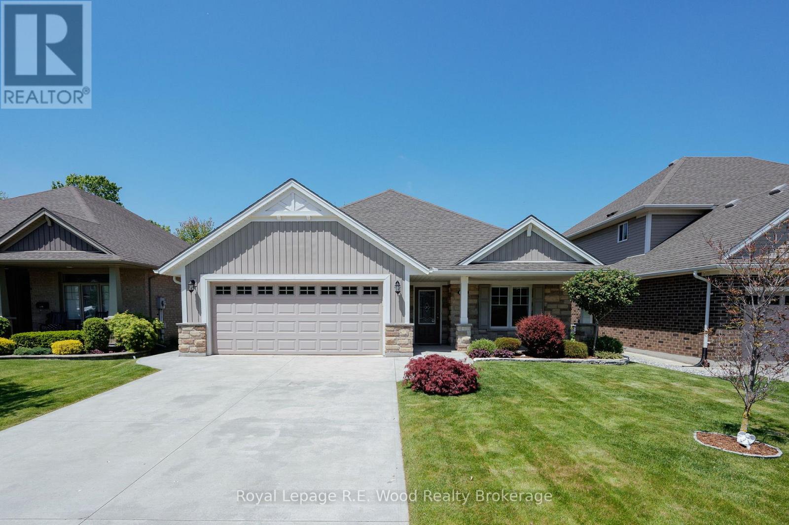 16 COLIN AVENUE, Tillsonburg, Ontario
