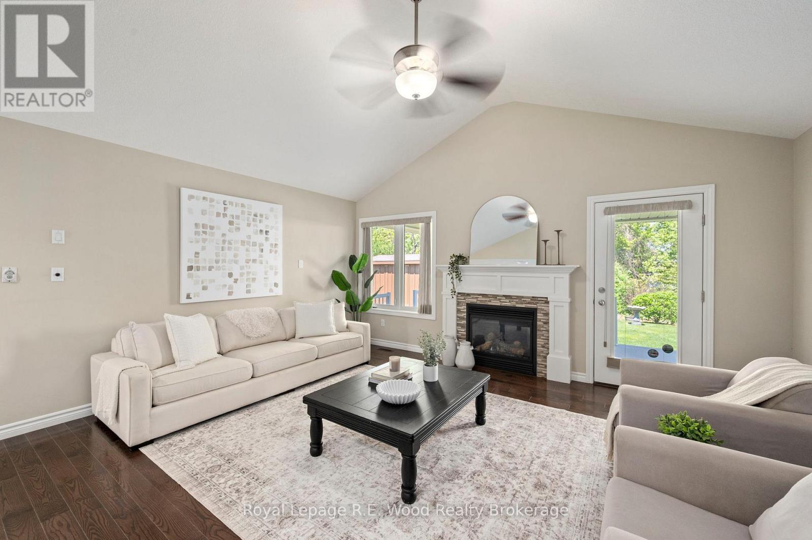 16 Colin Avenue, Tillsonburg, Ontario N4G 0E5 - Photo 12 - X13210240