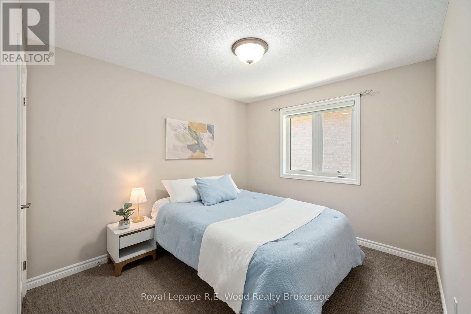 16 Colin Avenue, Tillsonburg, Ontario N4G 0E5 - Photo 14 - X13210240