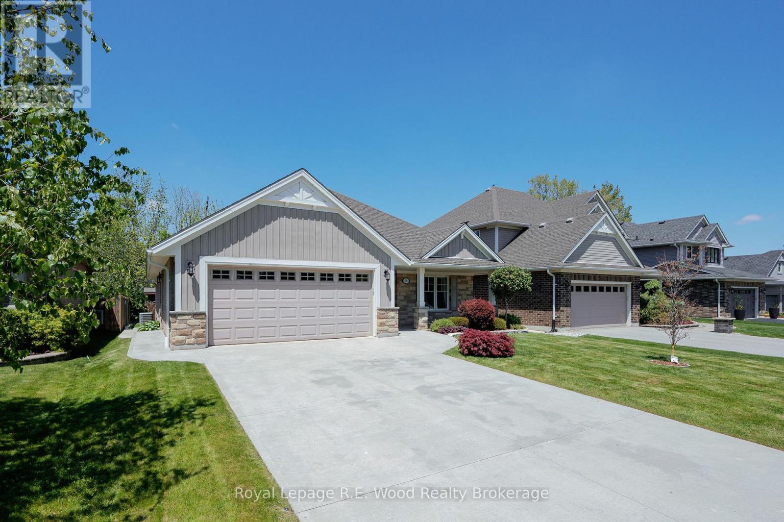 16 Colin Avenue, Tillsonburg, Ontario N4G 0E5 - Photo 3 - X13210240