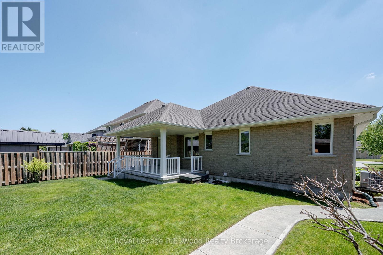 16 Colin Avenue, Tillsonburg, Ontario N4G 0E5 - Photo 31 - X13210240