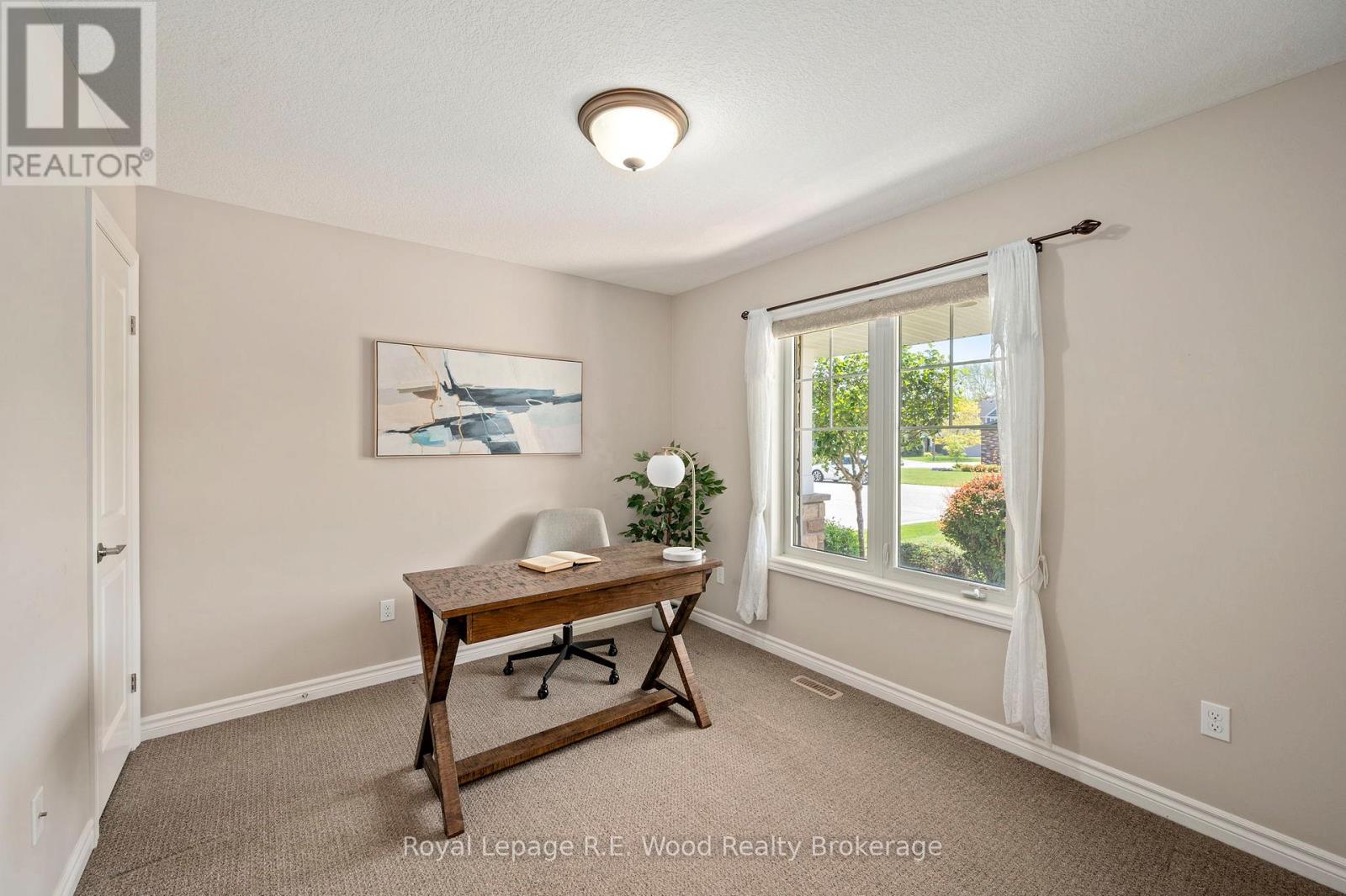 16 Colin Avenue, Tillsonburg, Ontario N4G 0E5 - Photo 5 - X13210240